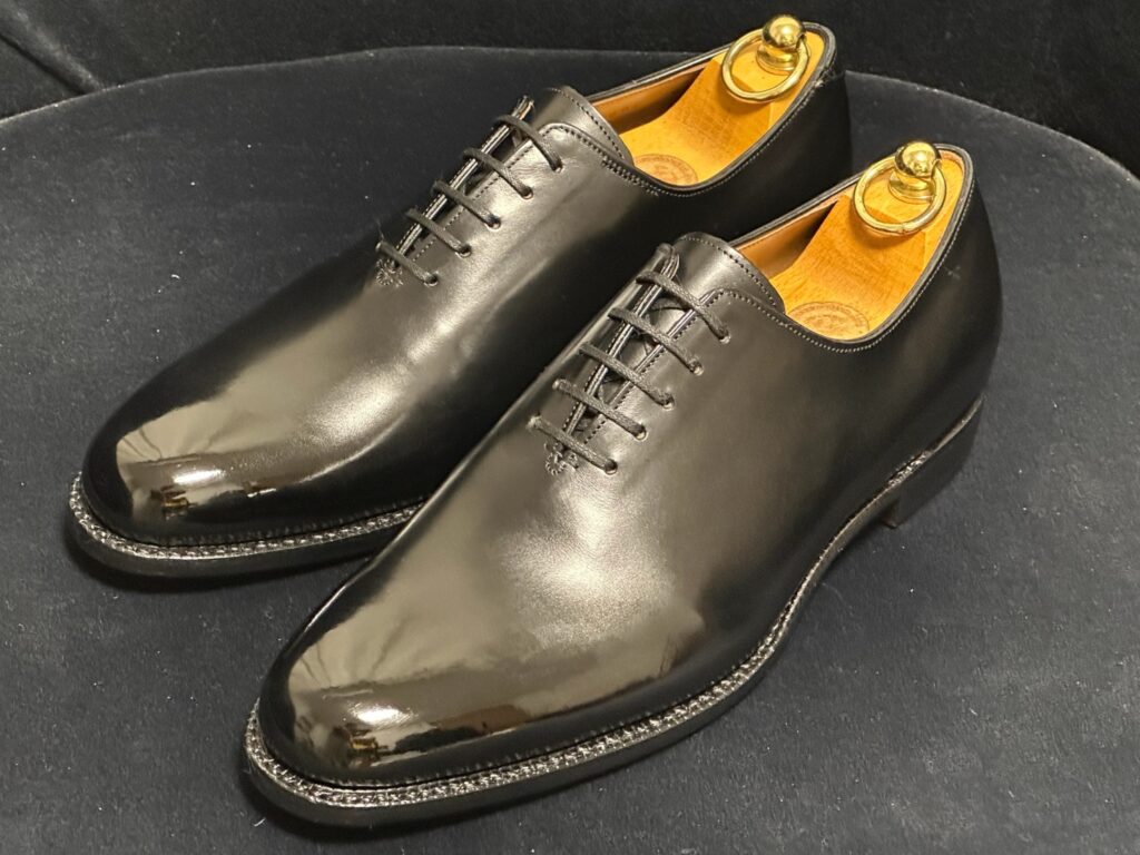 エッグトゥホールカット斜